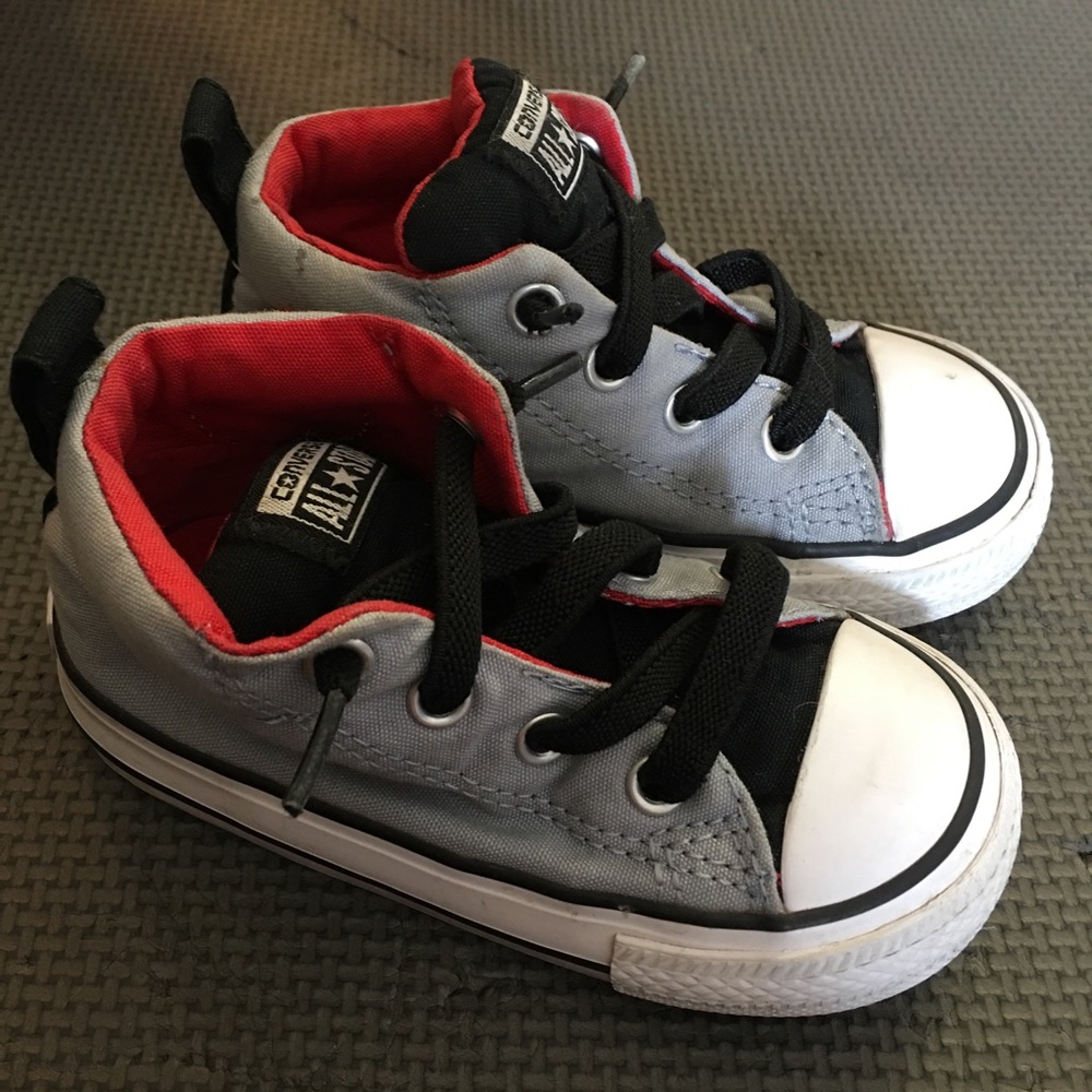 Kids converse